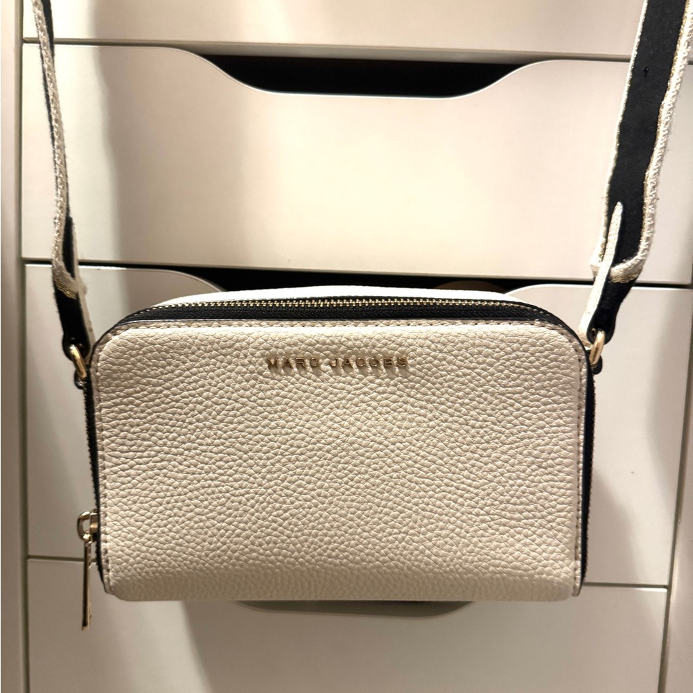 Marc Jacobs Cream Crossbody Pebbled Leather Camera Bag